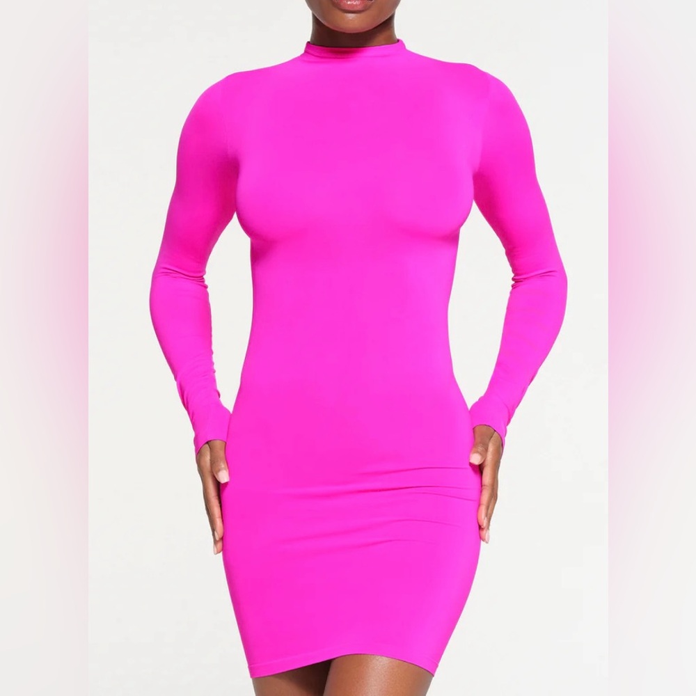 Brand new with tags! SKIMS SOFT SMOOTHING SEAMLESS TURTLENECK MINI DRESS